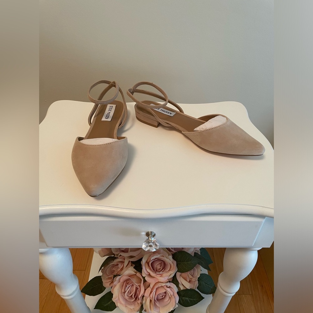 Steve Madden Suede Flats